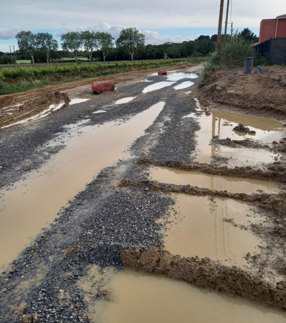 02/05/2024 - Chemin du Pétrole, après le vent et un chantier Zac qui nous envoie de la terre y compris dans nos piscines, voici l'eau et la boue.